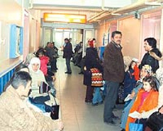 Yakınları olmayan iki zihinsel engelli hastanede kaldı