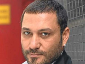 Hüsnü Şenlendirici'nin Psikolojisi Bozulmuş