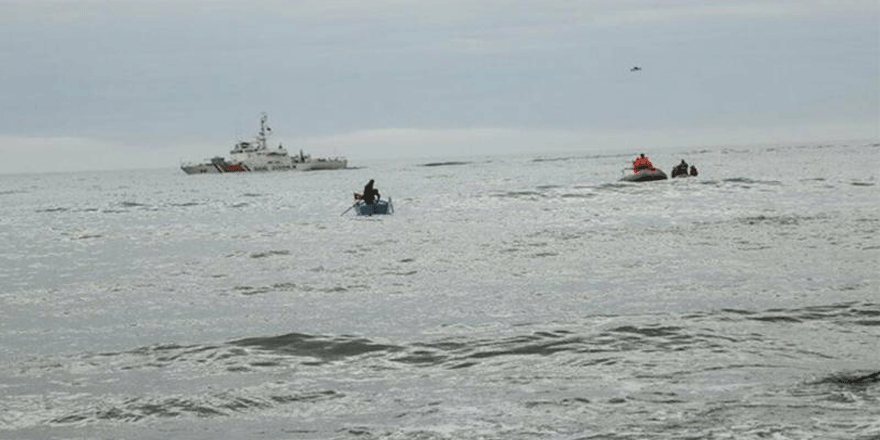 Rumelifeneri açıklarında balıkçı teknesi ile tanker çarpıştı: 3 kişi kayıp
