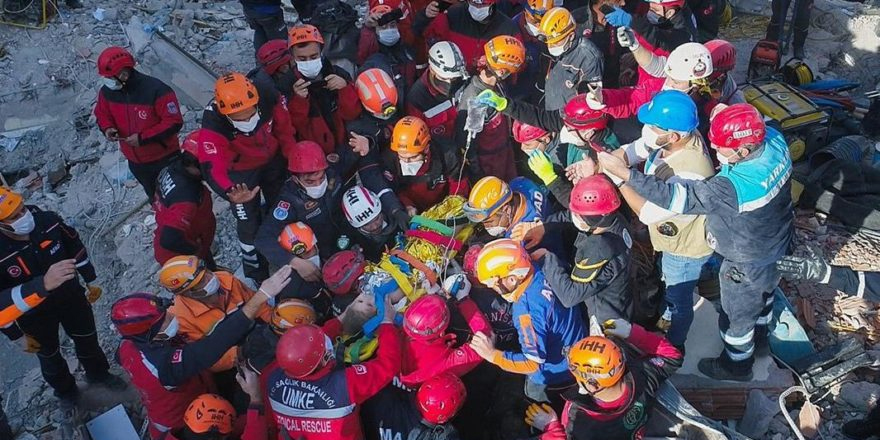 Deprem travmasını en çok kurtarma ekipleri yaşıyor